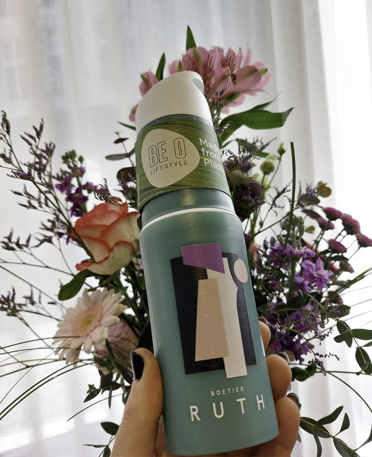 Bedrukte, witte BE O bottle met logo Boetiek Ruth